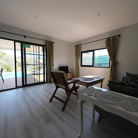Golden Retreat Holiday home